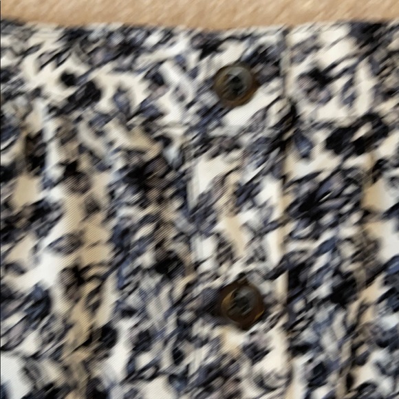 skirt - Picture 2 of 4